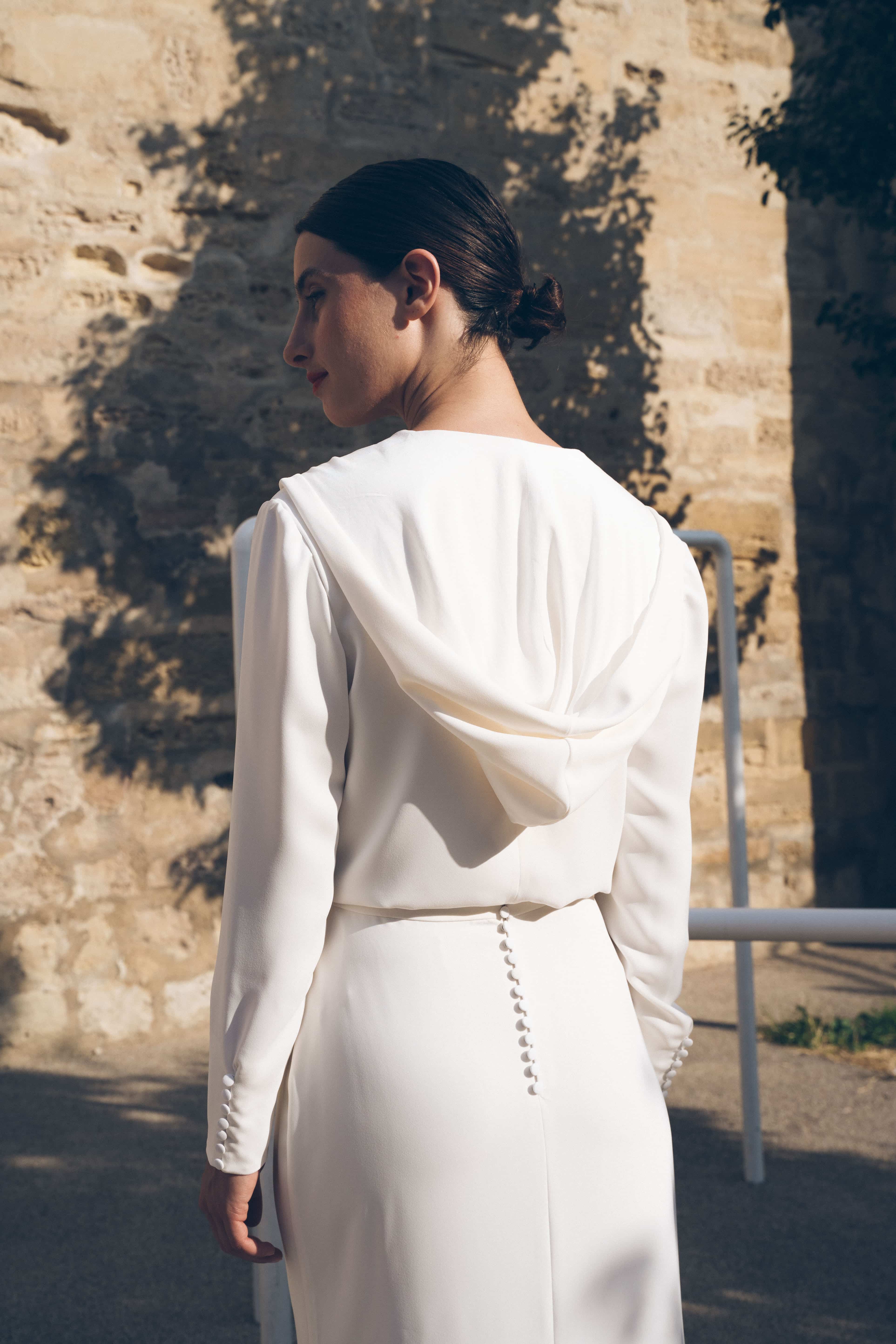 Maison Floret Prêt-à-marier Eldon top crêpe drapé capuche