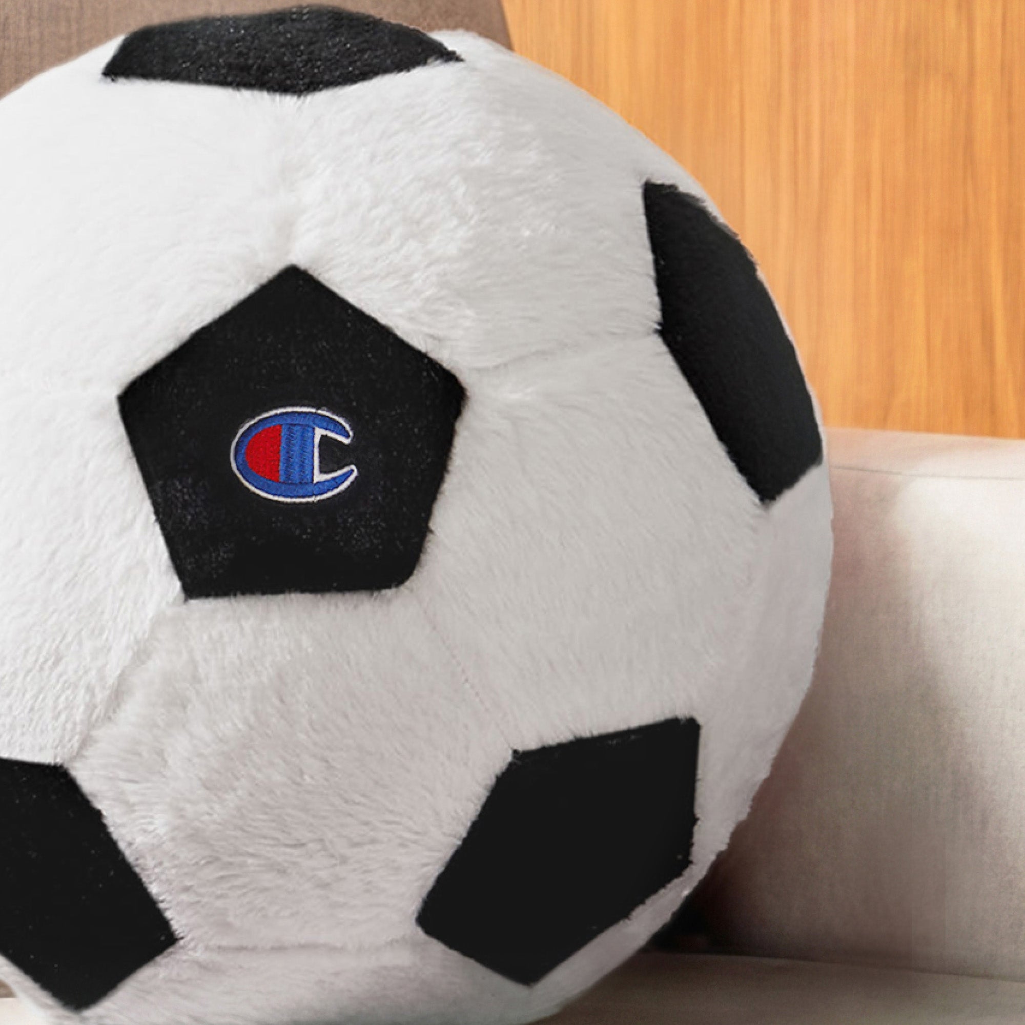 Champion Sport Coussin ballon foot noir et blanc peluche