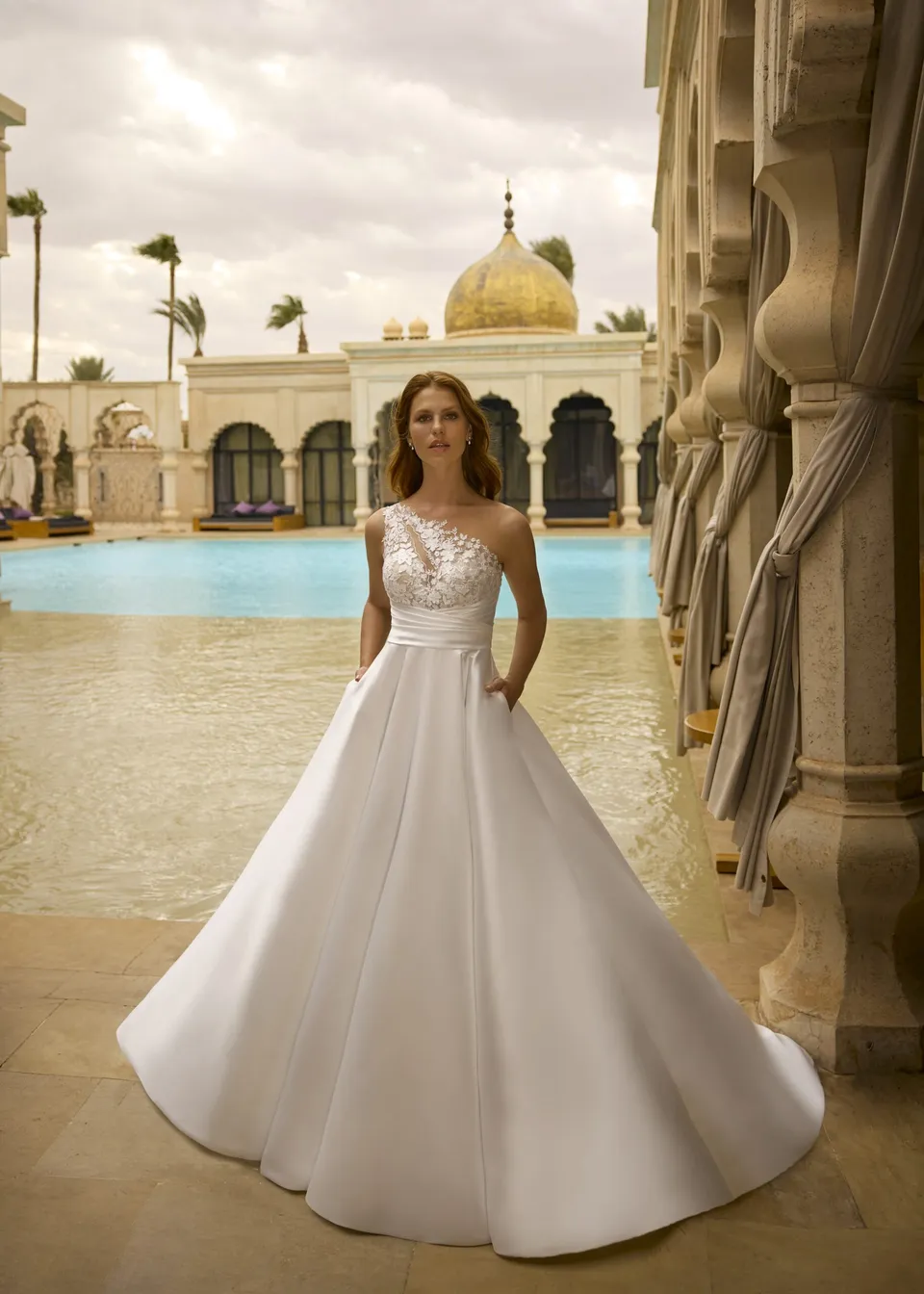 Hervé Paris Cherish Love Colbie robe mariée dentelle