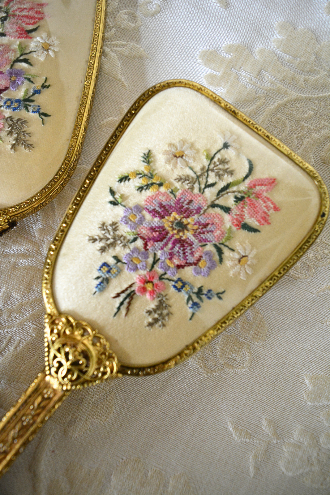 Solène Gisèle Coiffure set coiffure doré miroir brosse peigne fleurs