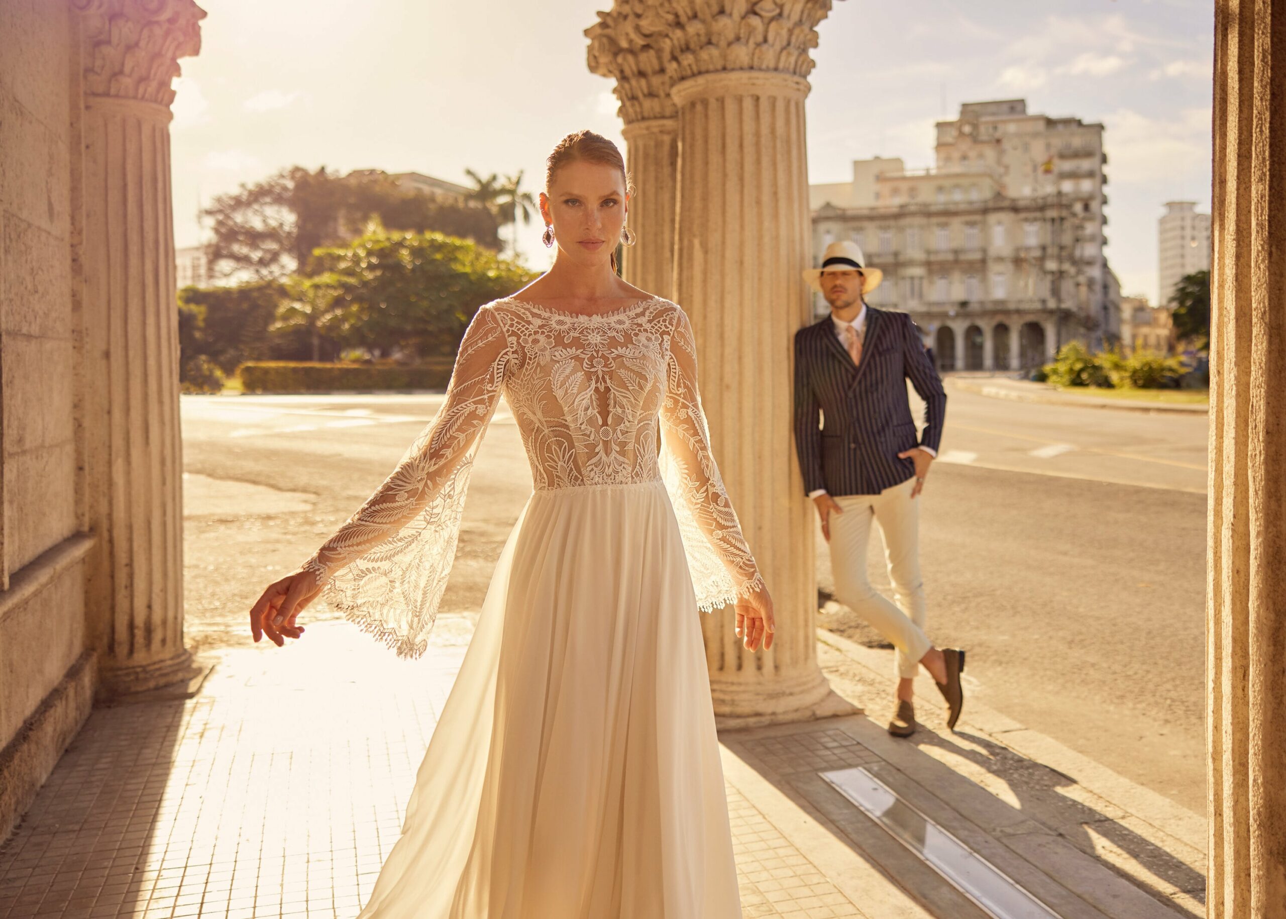 Hervé Paris Libre Collection Leaf robe de mariée crêpe fluide