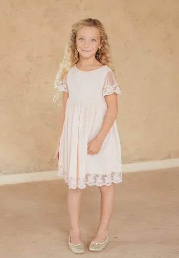 Le Jour de Notre Oui Manon Nude tenue enfant cérémonie nude