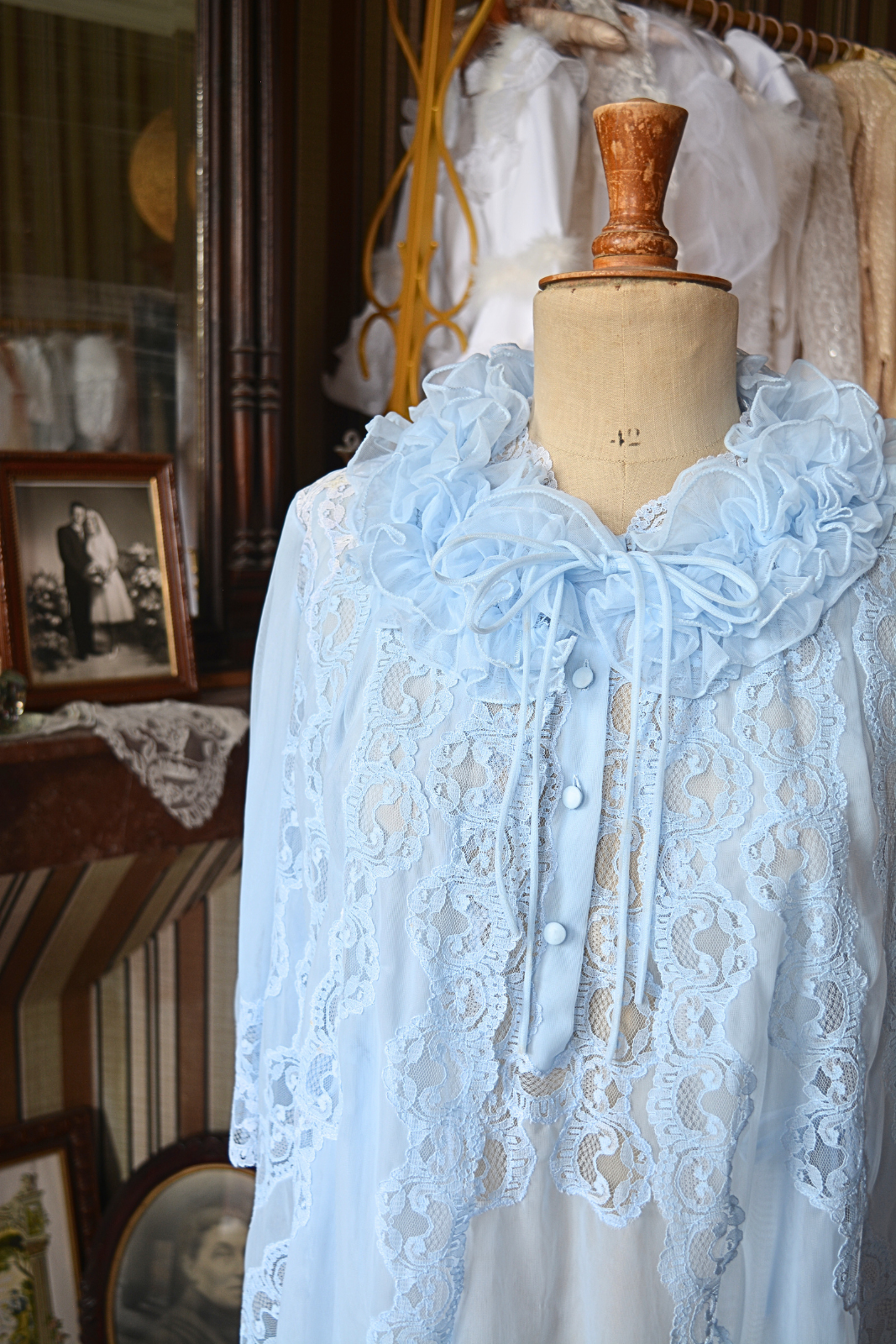 Solène Gisèle Les Déshabillés ensemble bleu pastel satin