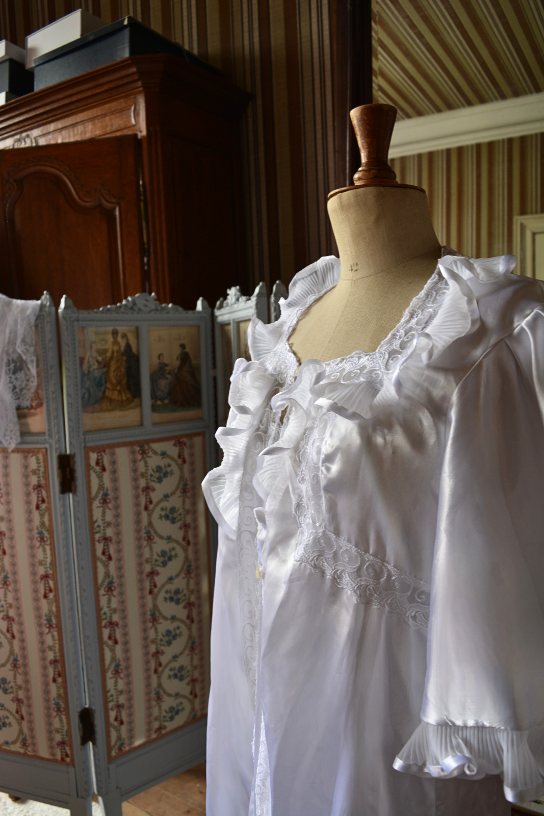 Solène Gisèle Déshabillés ensemble nuit satin blanc vintage