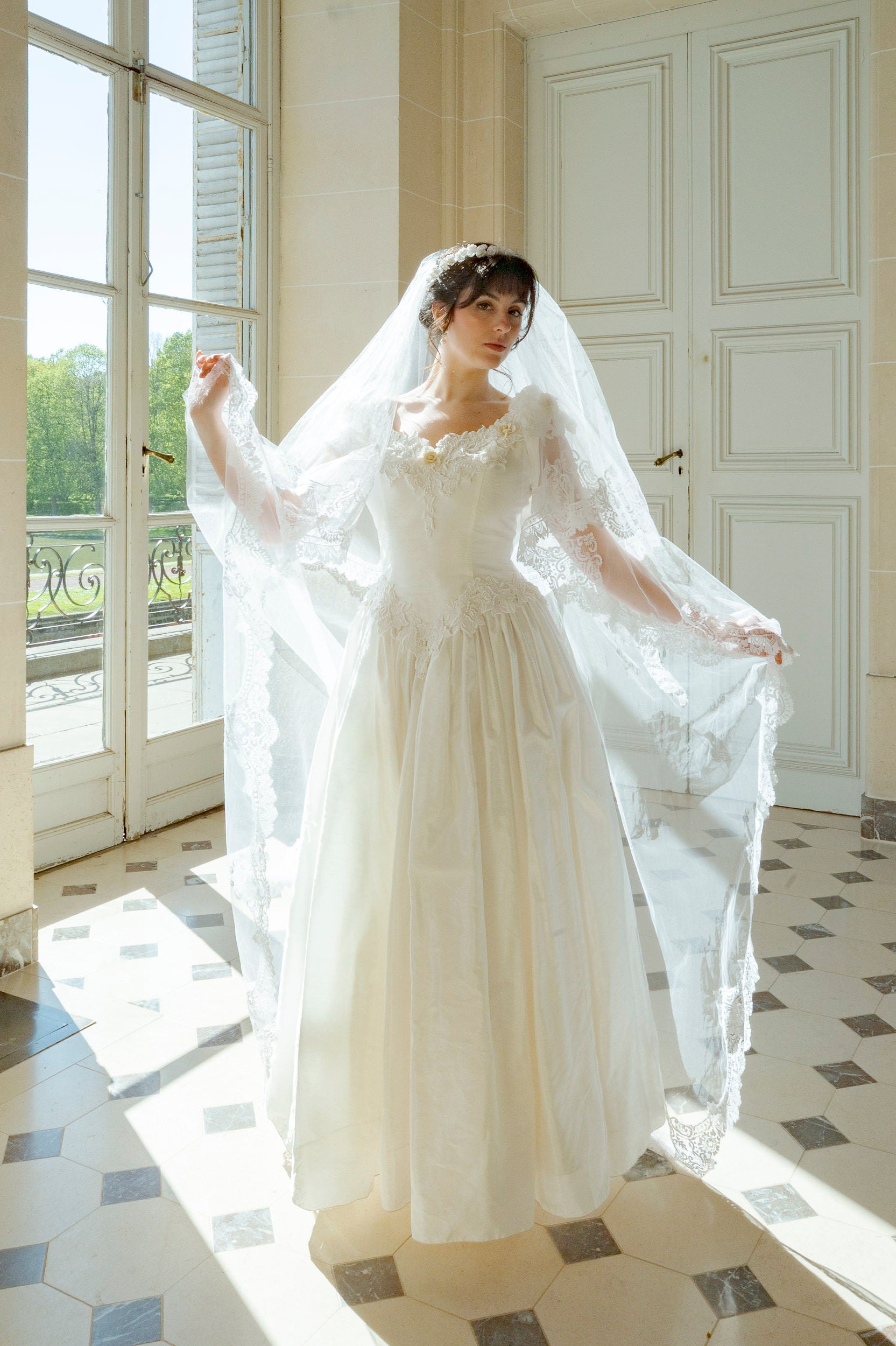 Solène Gisèle La mariée Casseopeia robe mariée ivoire dentelle
