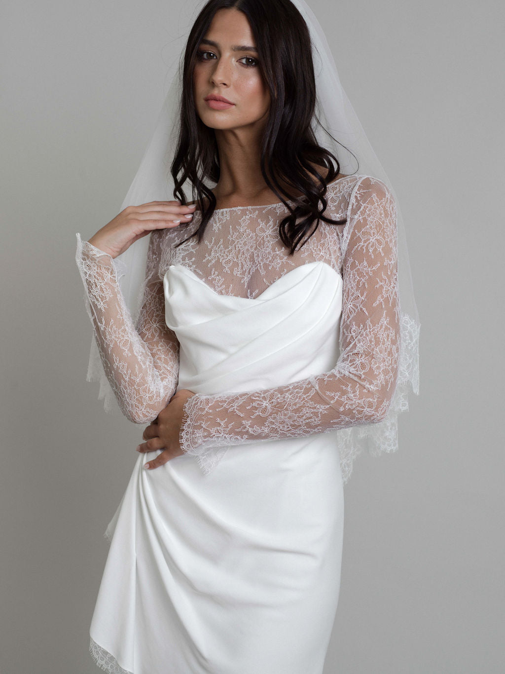 Rime Arodaky Bridal Glow robe courte dentelle Chantilly