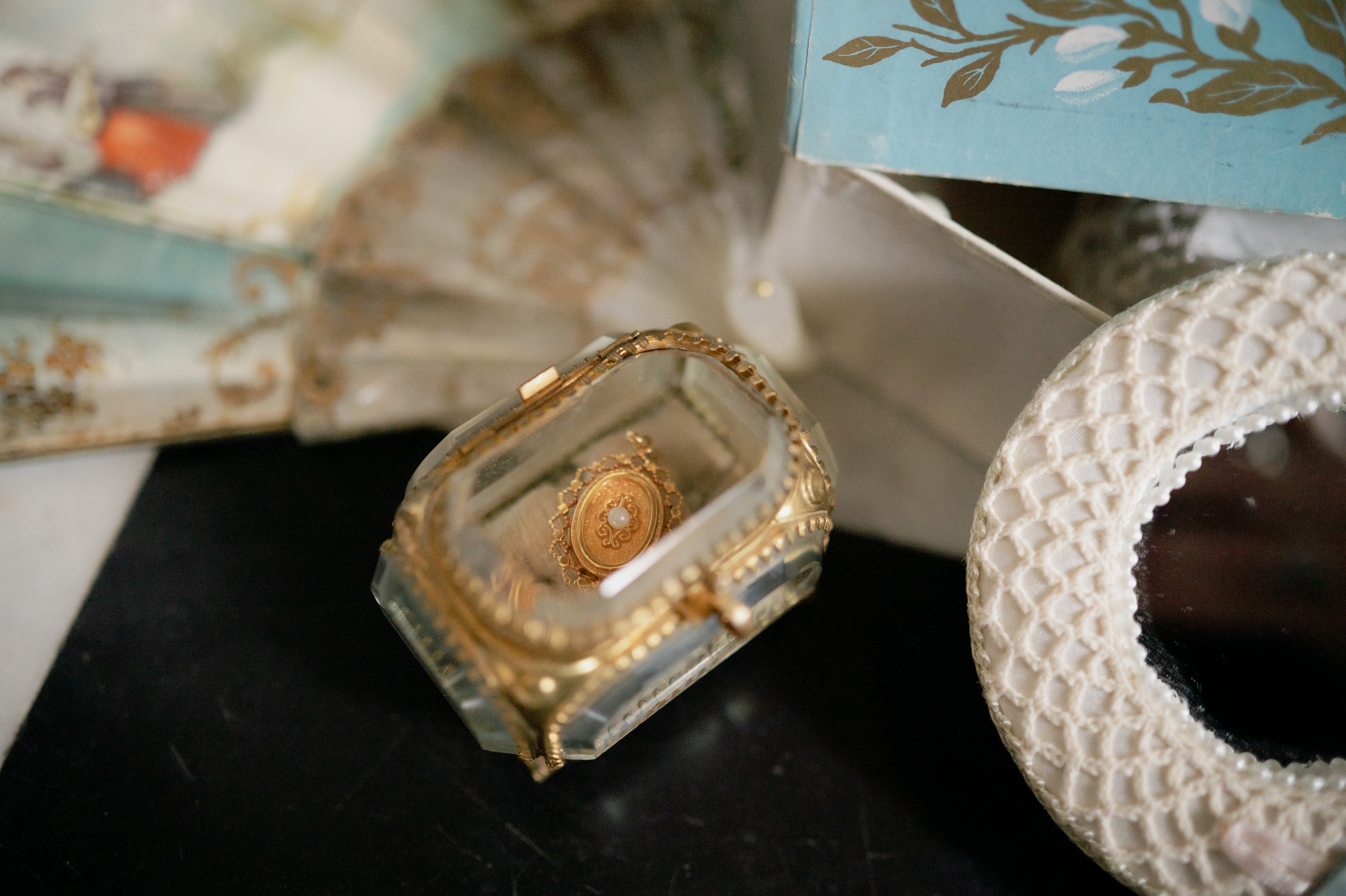 Solène Gisèle Boîte Bijoux Verre Laiton Napoléon
