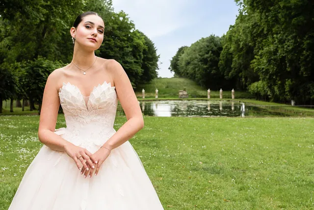 Le Jour de Notre Oui INDONÉSIE robe de mariée dentelle