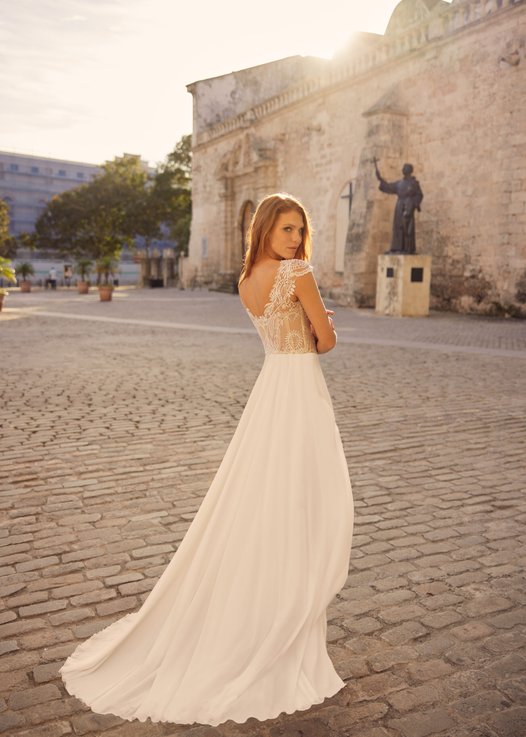 Hervé Paris Libre Collection Leaf-C robe de mariée ivoire dentelle