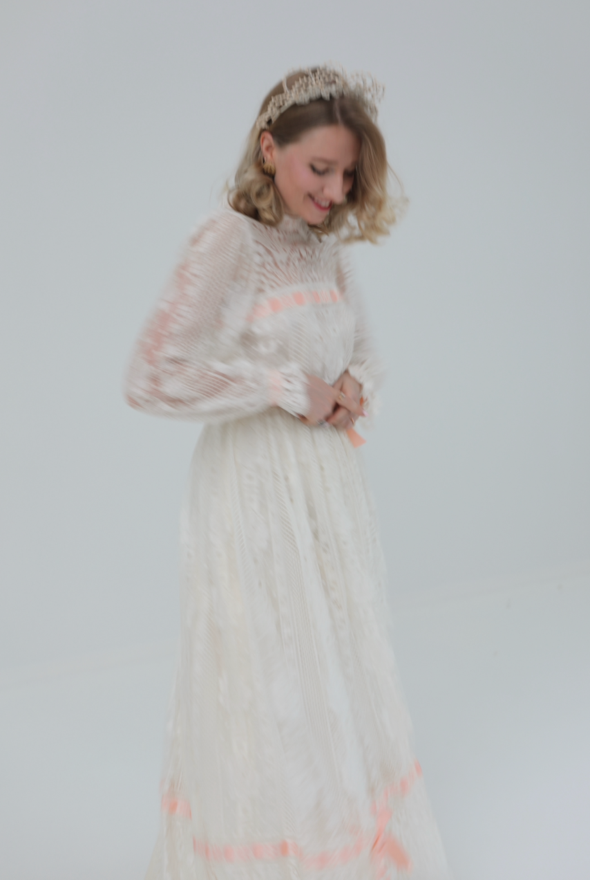 Solène Gisèle La mariée Robe Léontine robe dentelle 1975