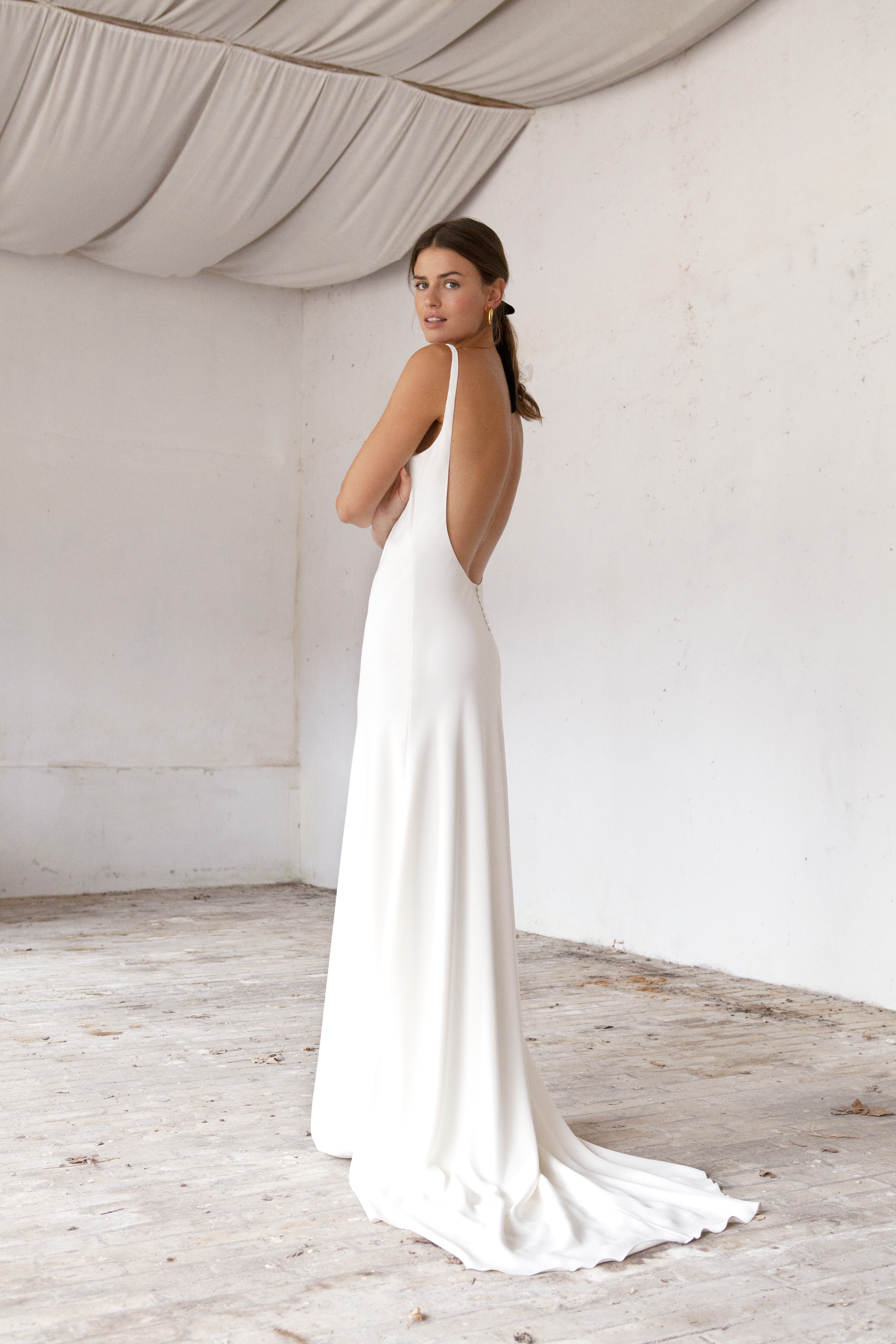 Maison Floret Sur-mesure Pierre robe de mariée crêpe biais