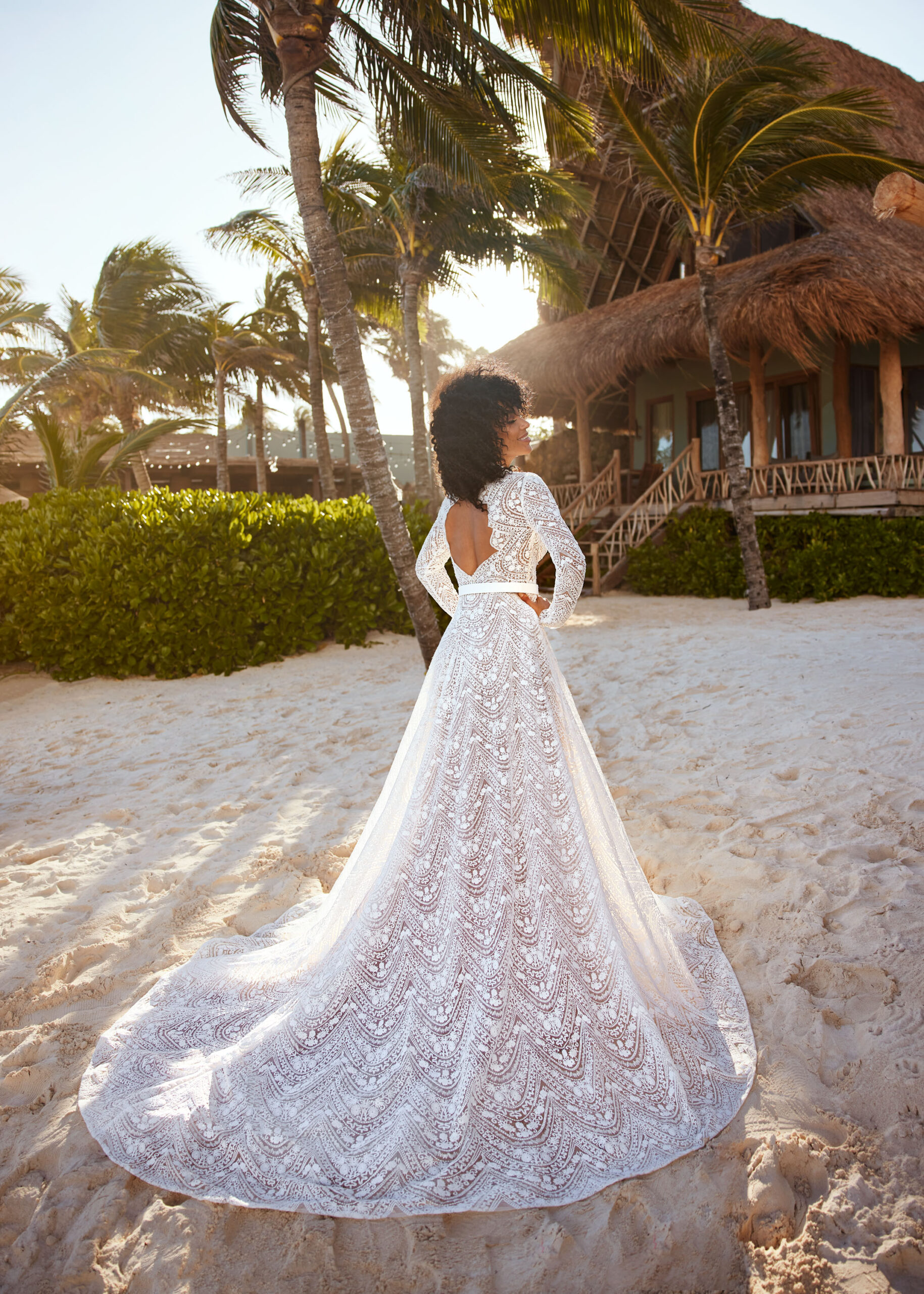 Hervé Paris Mystical Brisa robe de mariée bohème dos nu
