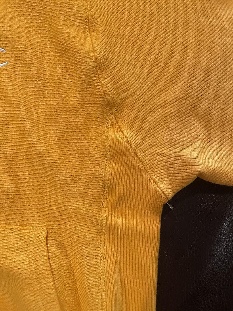 Champion Reverse Weave Small C sweat à capuche noir coupe classique
