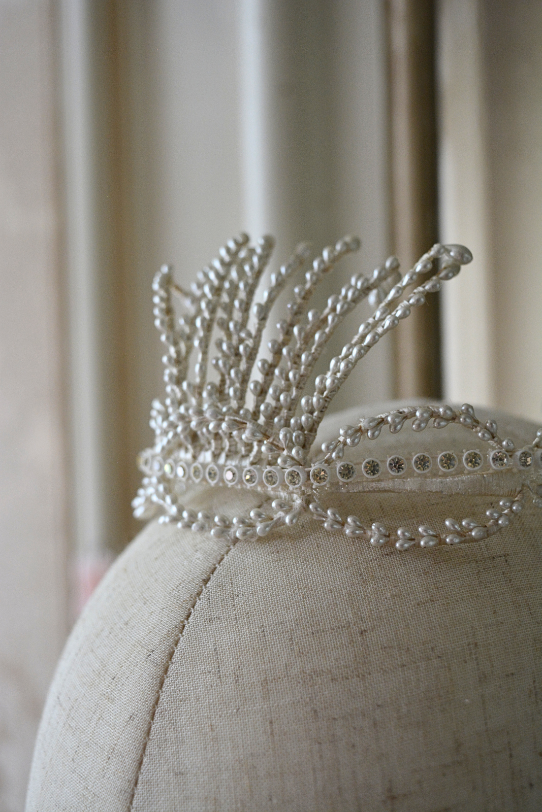 Solène Gisèle Couronne de mariée vintage cire et strass