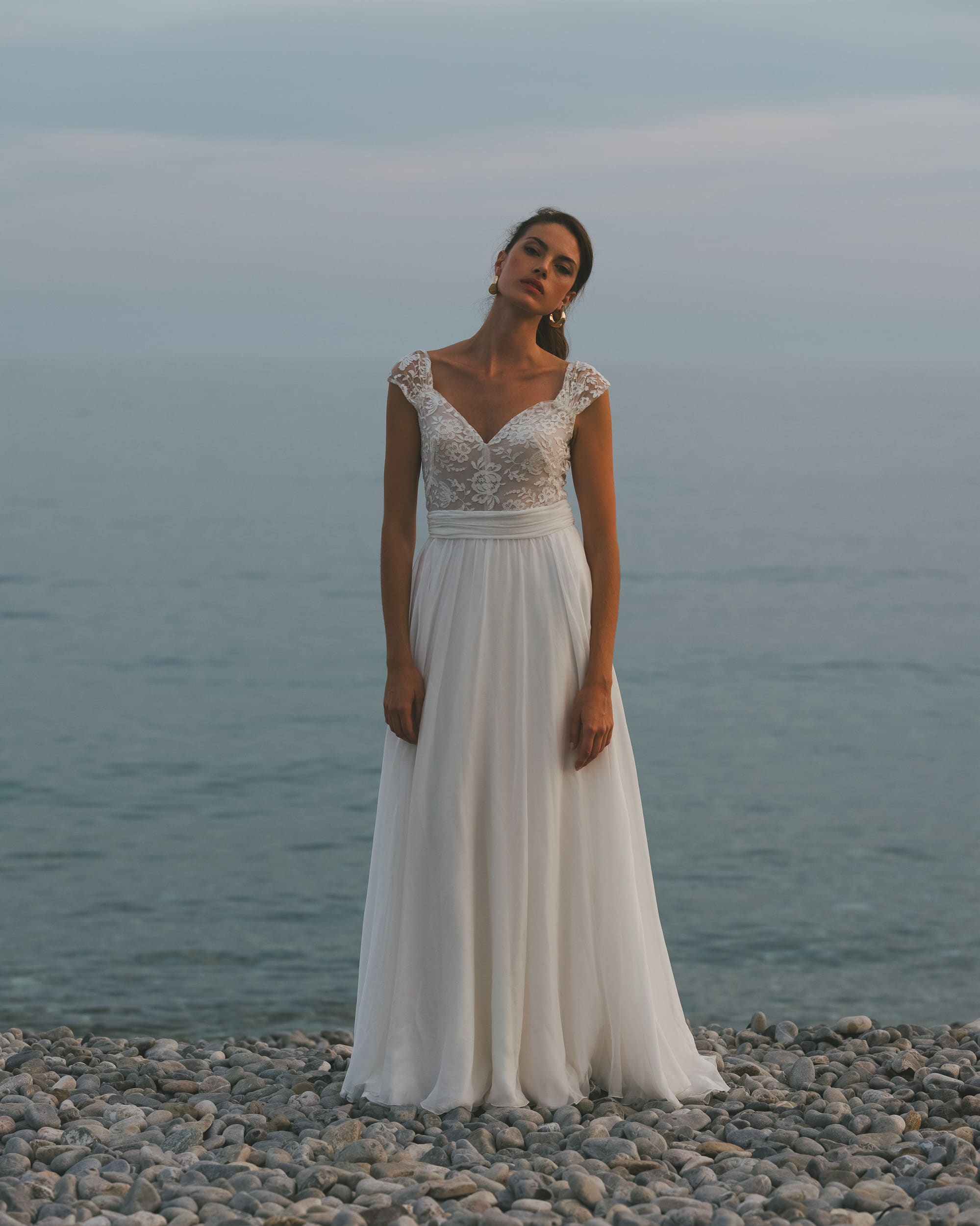 Maison Floret Sur-mesure Sergio robe dentelle décolleté coeur