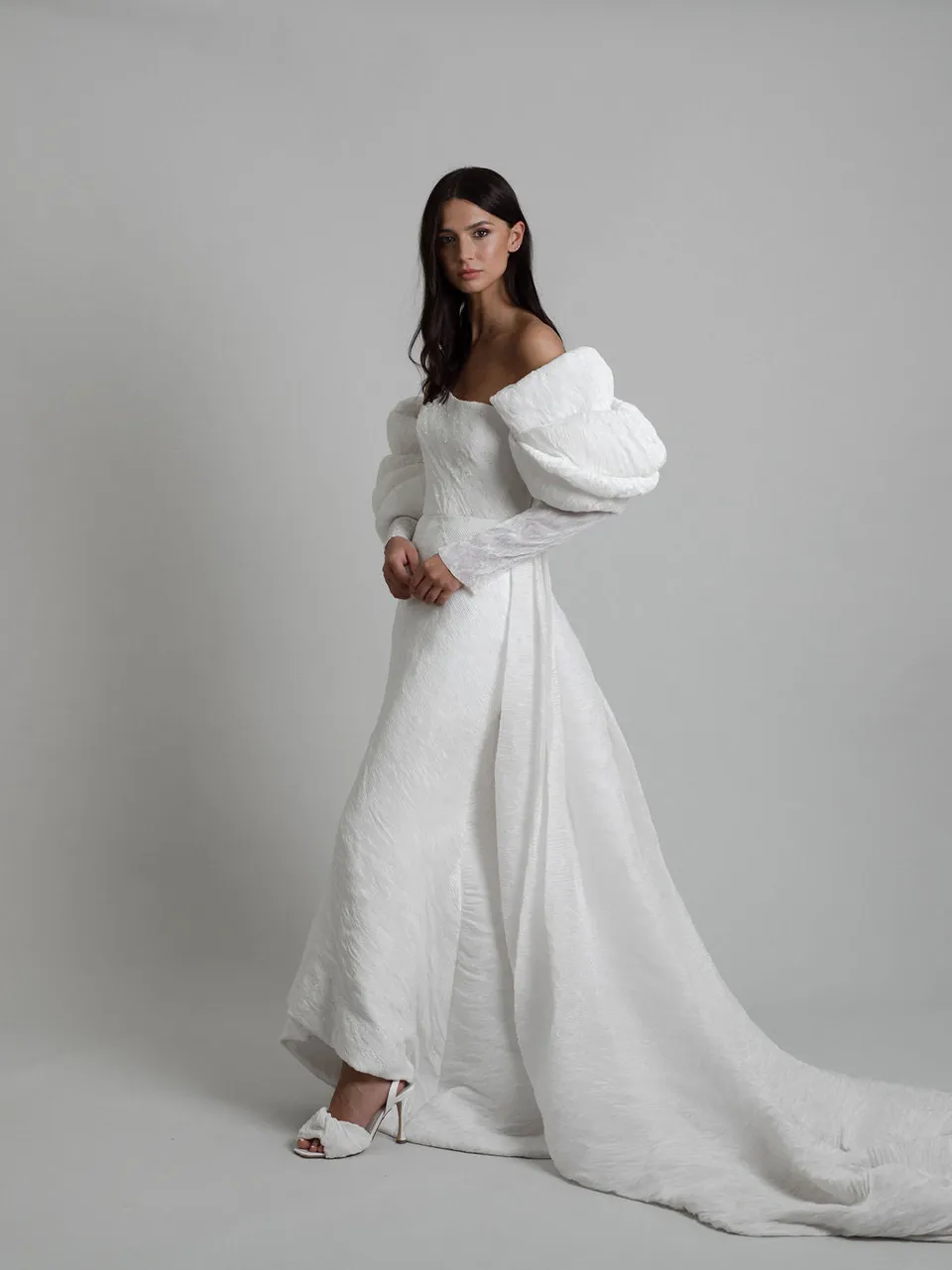 Rime Arodaky Bridal Talisman robe plissée perles