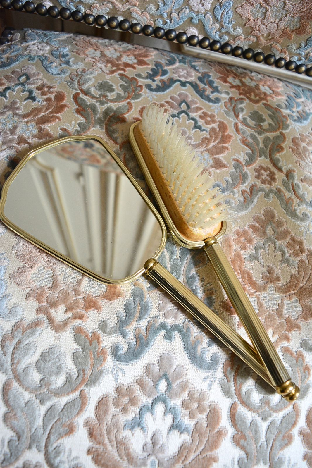 Solène Gisèle Les nécessaires de coiffure set miroir brosse doré fleurs