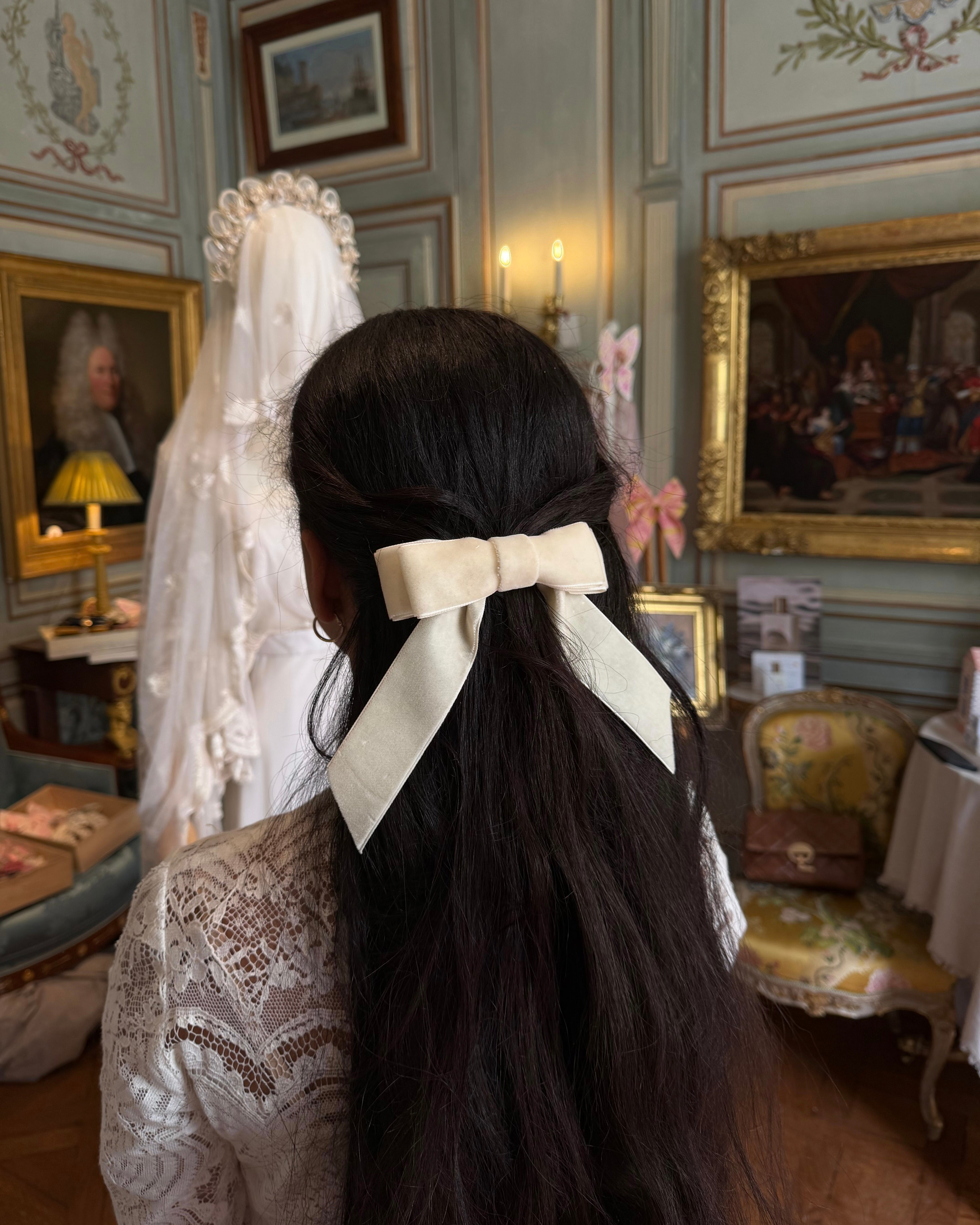 Solène Gisèle Les Noeuds nœud velours ivoire barrette dorée