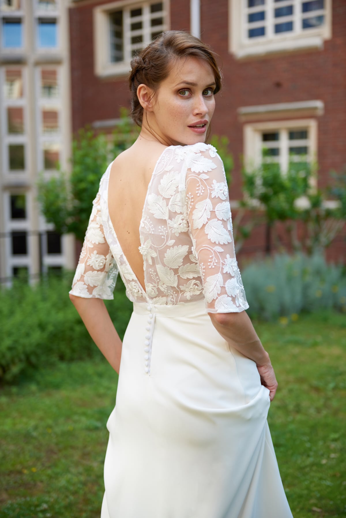 Maison Floret Sur-mesure Miles robe de mariée organza brodé