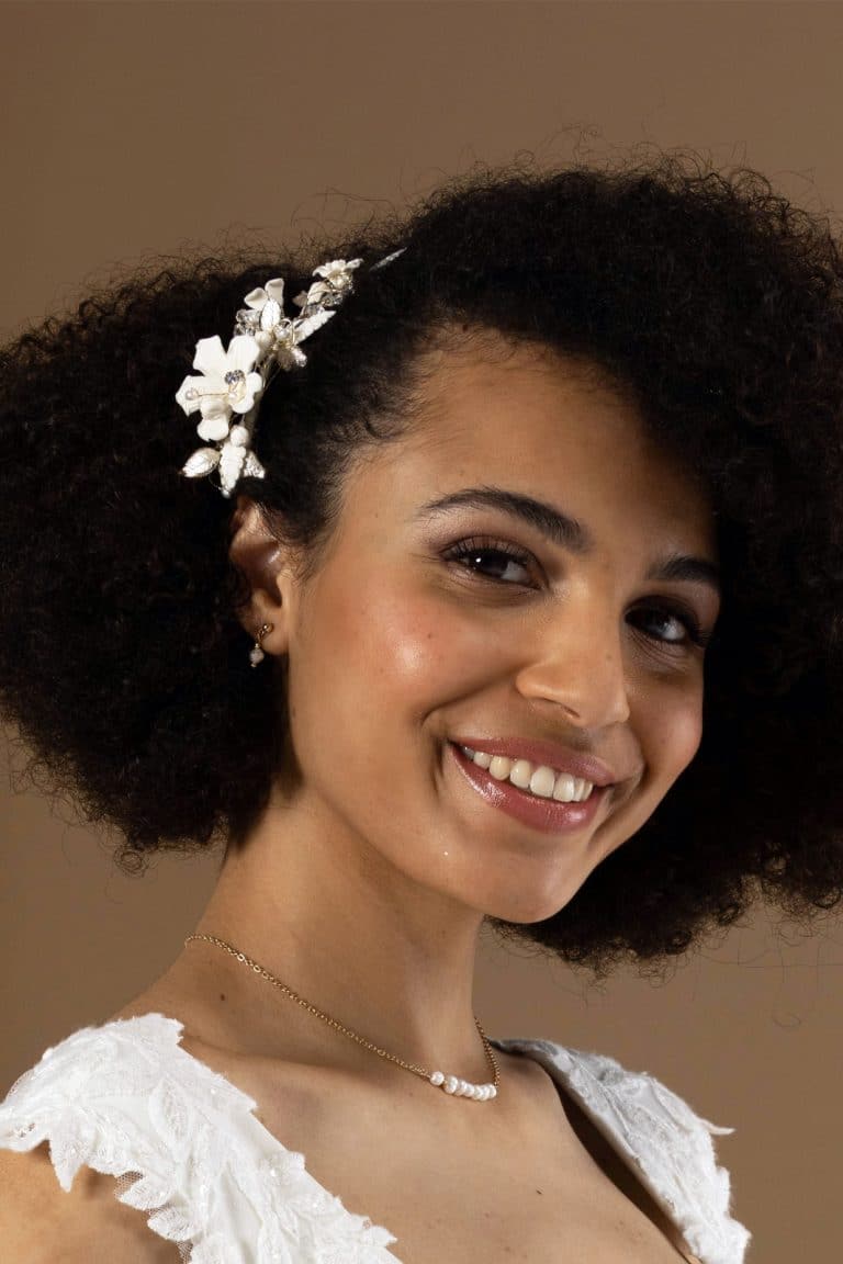 Le Jour de Notre Oui Peigne Fleuri accessoire cheveux mariage
