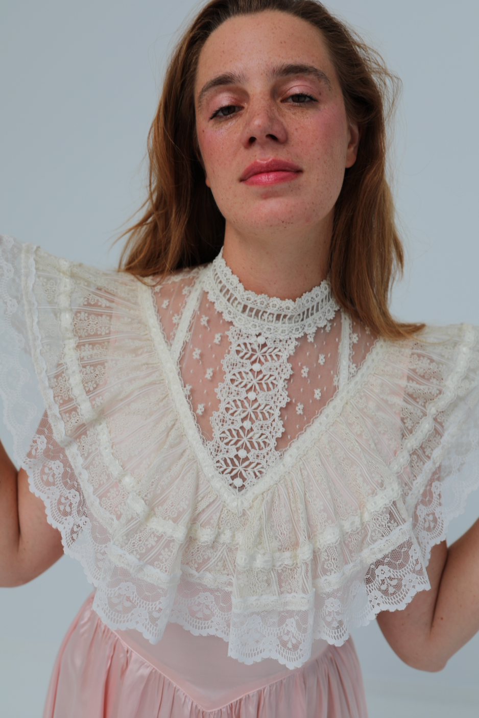 Solène Gisèle La mariée robe Elvira Gunne Sax rose ivoire