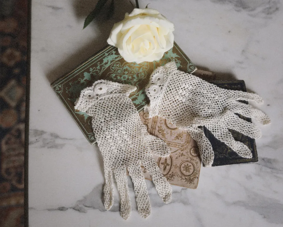 Solène Gisèle Les gants Crochet Ajourés paire vintage années 50