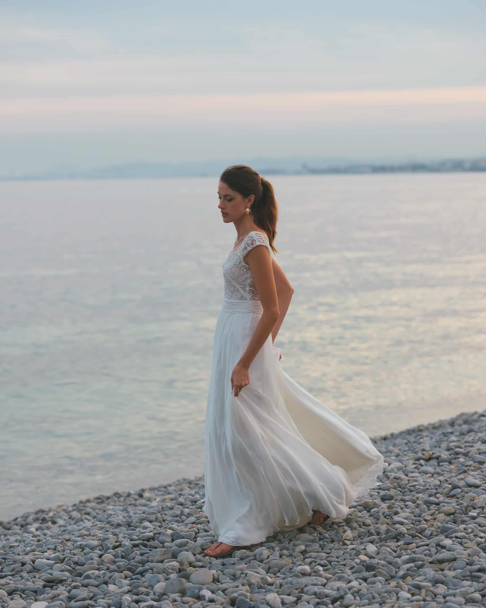 Maison Floret Sur-mesure Sergio robe dentelle décolleté coeur