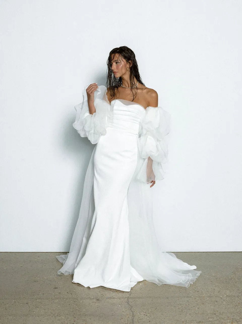 Rime Arodaky Bridal Sky robe crêpe manches amovibles