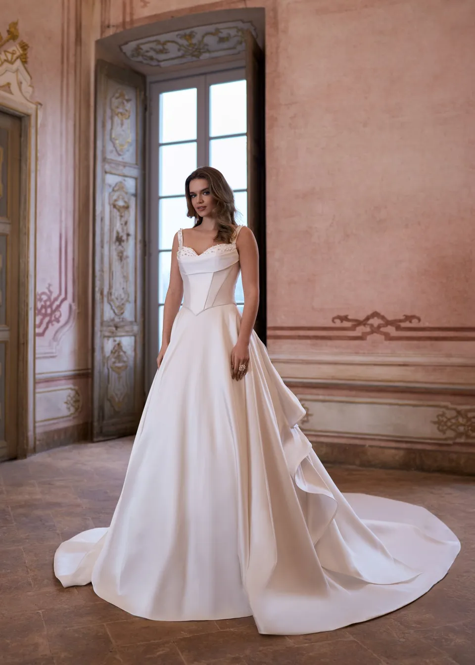 Hervé Paris Novel Nidia robe de mariée ivoire moderne