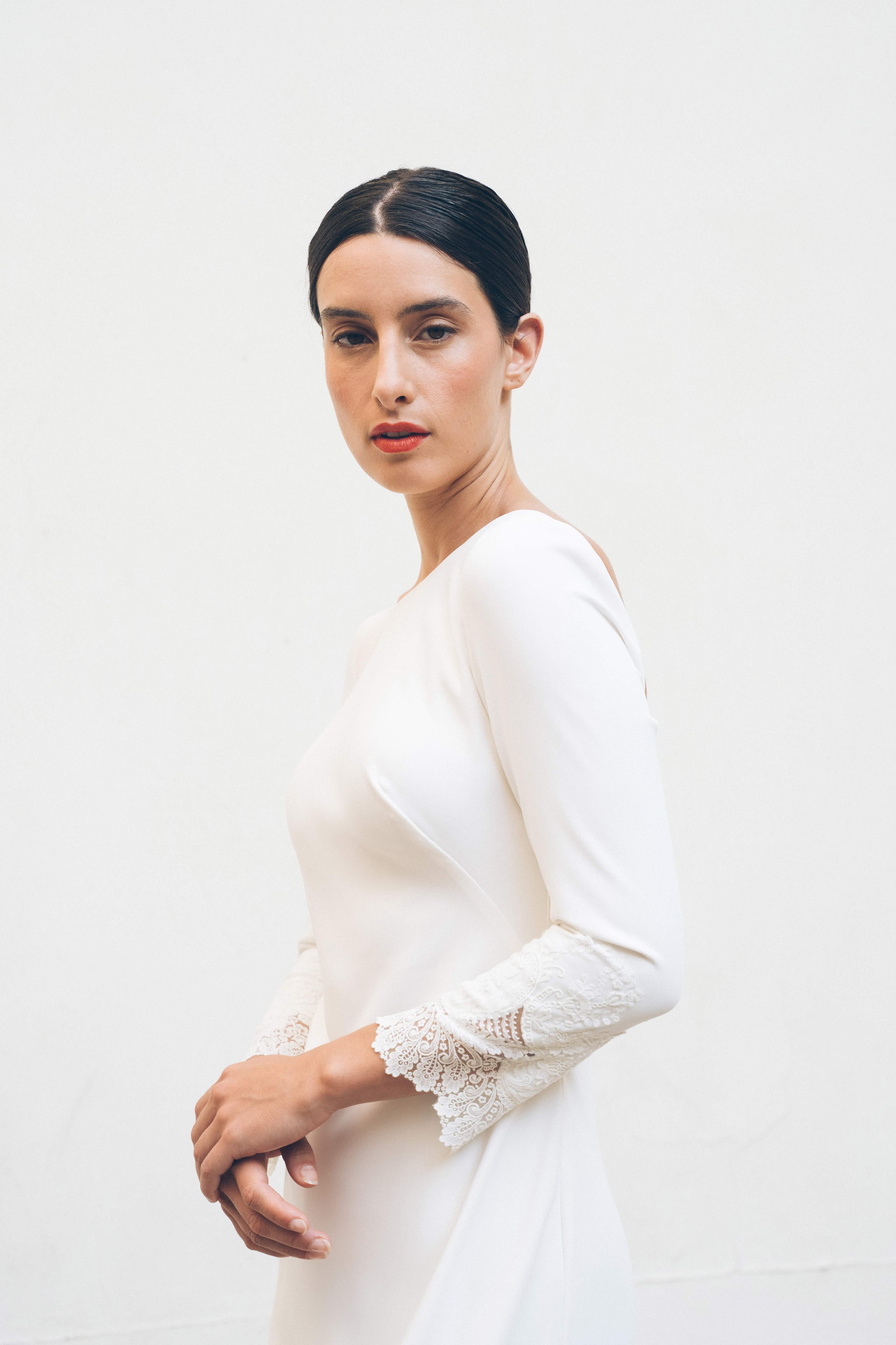 Maison Floret Sur-mesure Faust robe de mariée dos nu dentelle