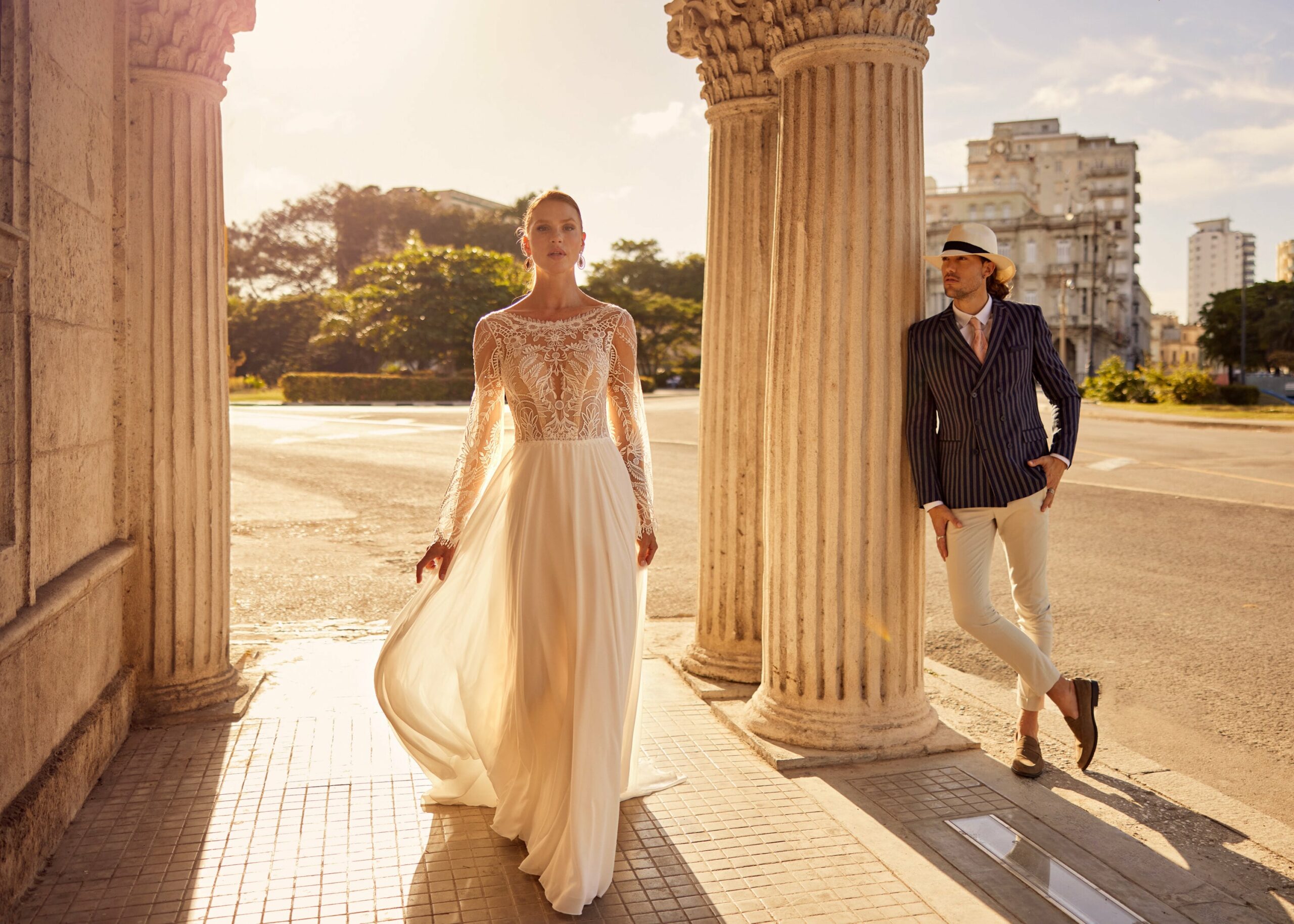 Hervé Paris Libre Collection Leaf robe de mariée crêpe fluide