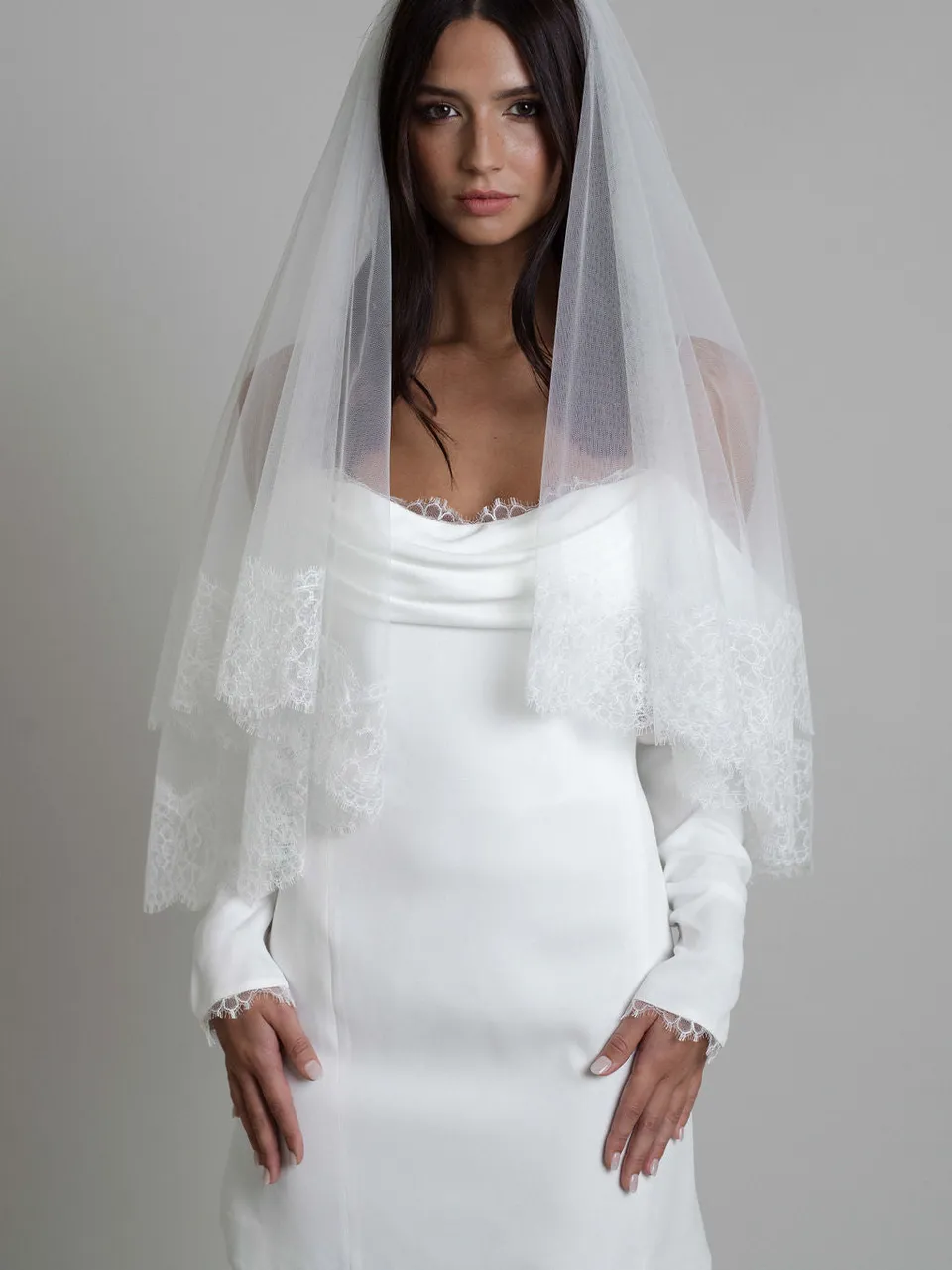 Rime Arodaky Accessories Lips voile de mariée dentelle Chantilly