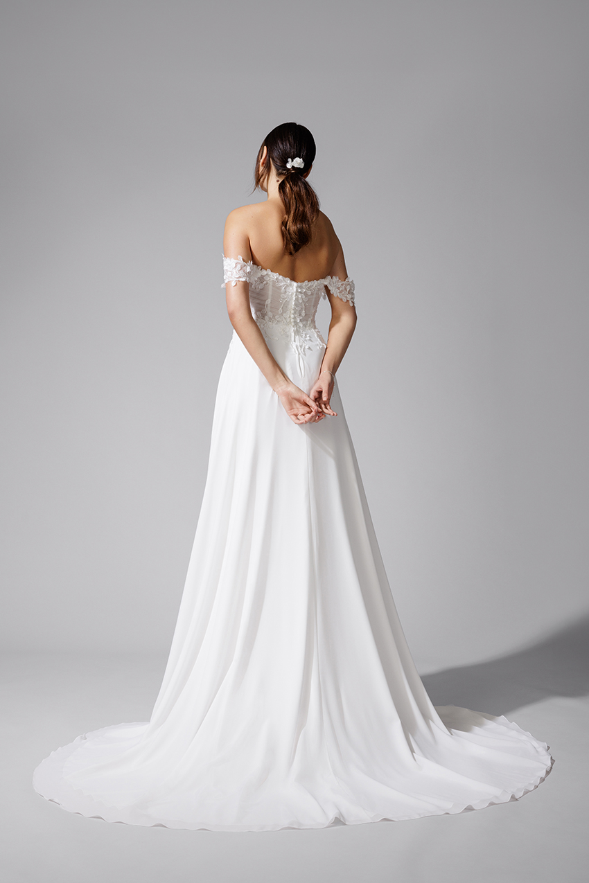 Le Jour de Notre Oui Doriane robe de mariée satin fendue