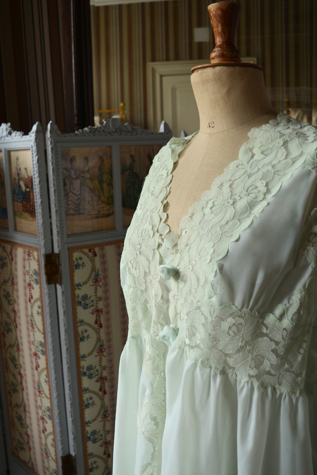 Solène Gisèle Les Déshabillés ensemble vert pastel déshabillé vintage