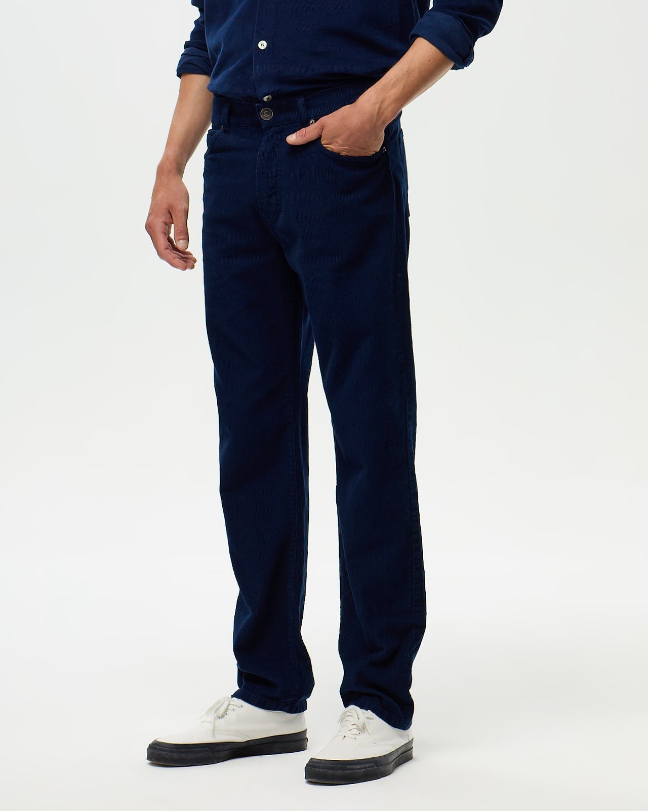 LAFAURIE DEAN Velours pantalon bleu marin coupe ajustée
