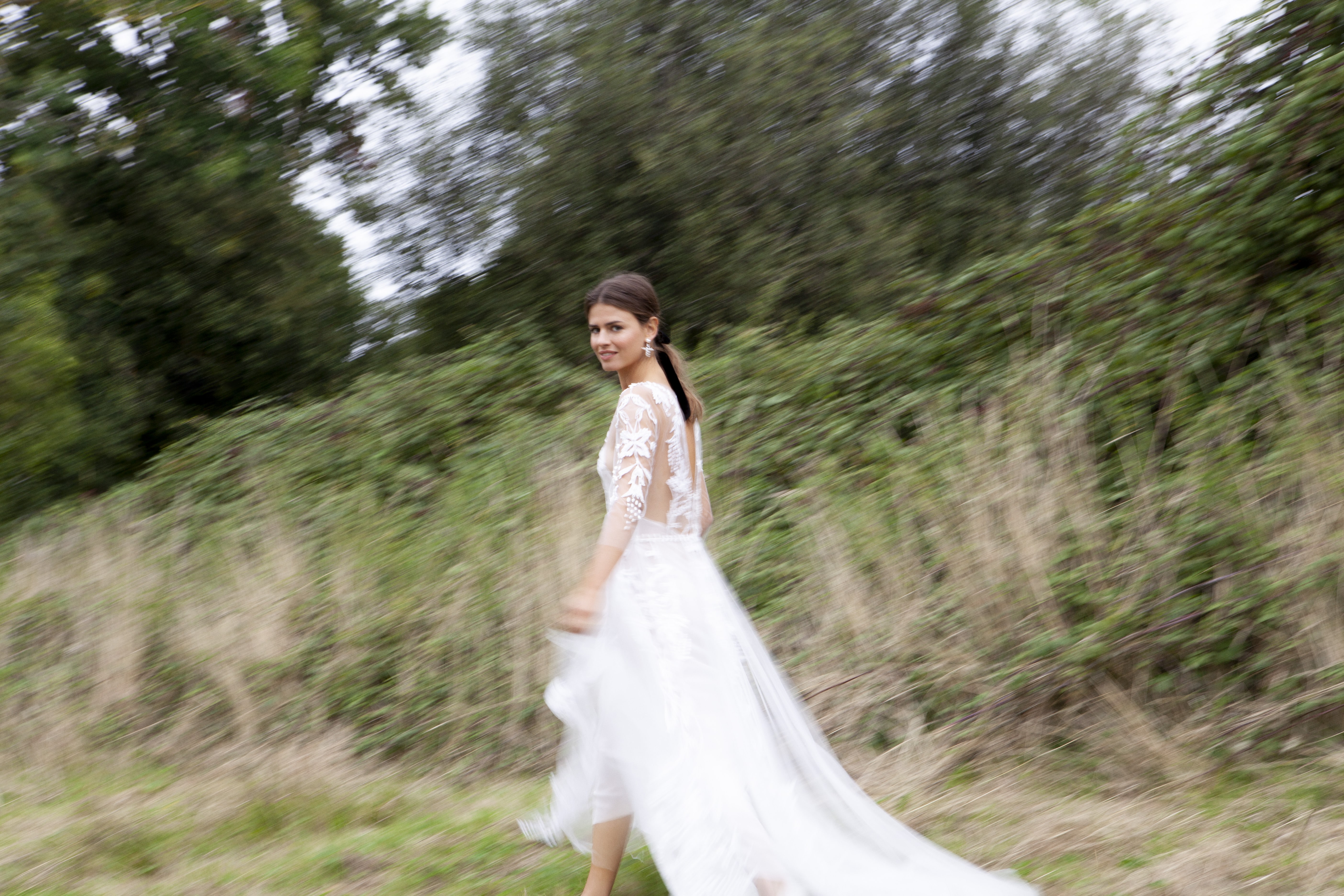 Maison Floret Sur-mesure Martin robe de mariée tulle brodé fendue