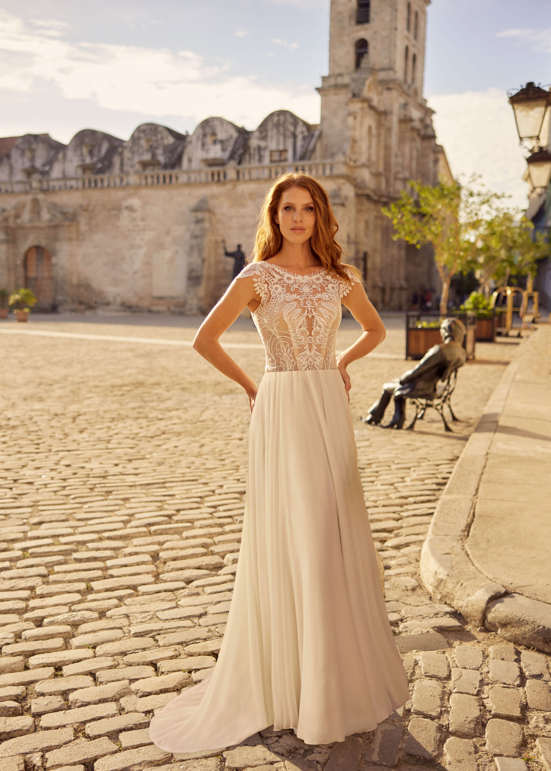 Hervé Paris Libre Collection Leaf-C robe de mariée ivoire dentelle
