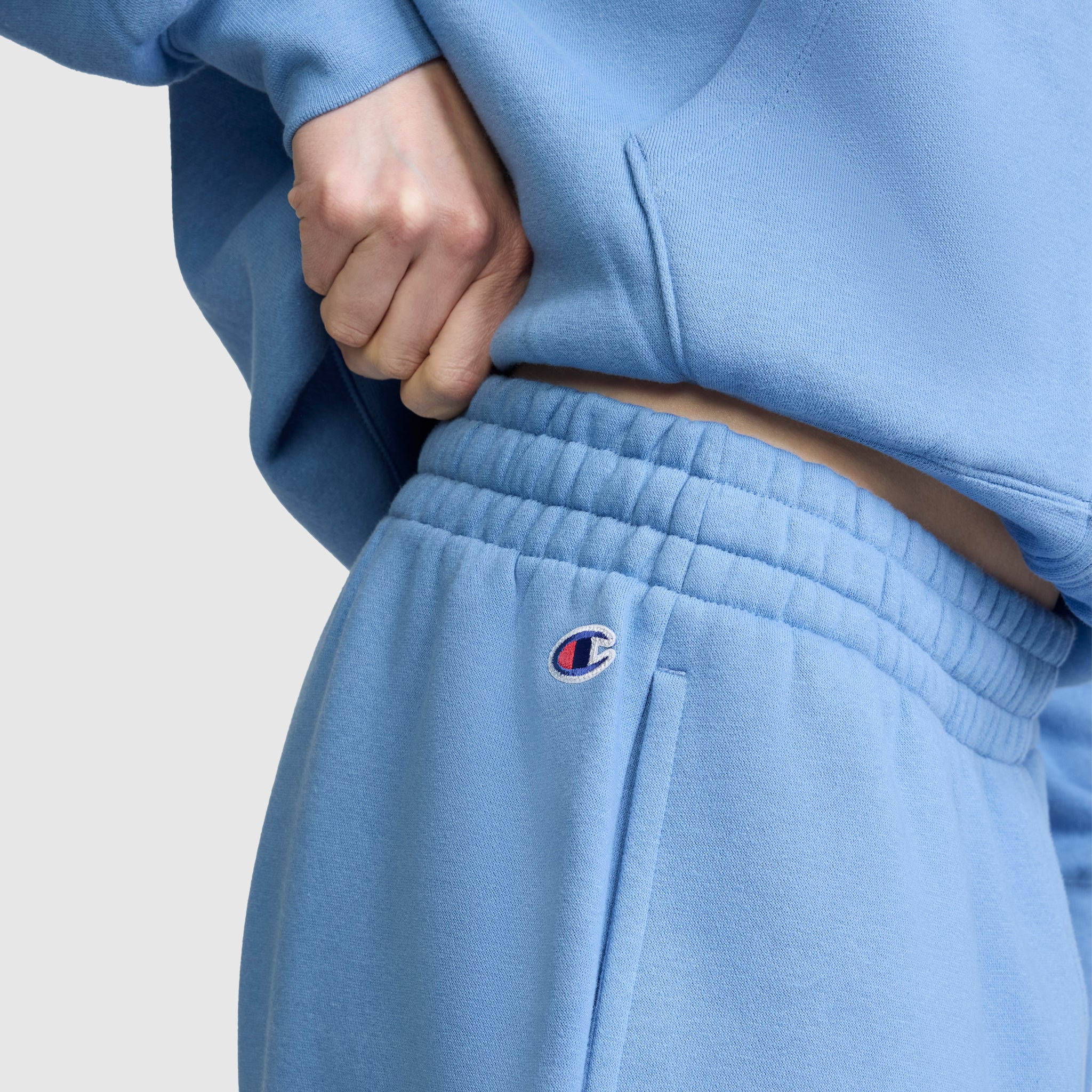 Champion Powerblend Oversized Sweatpants C Logo jogging femme Bleu Riviera