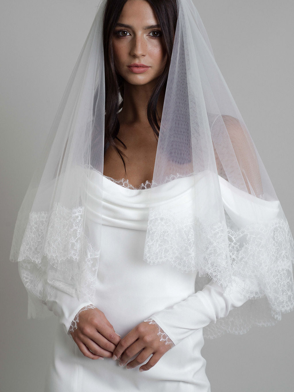 Rime Arodaky Accessories Lips voile de mariée dentelle Chantilly
