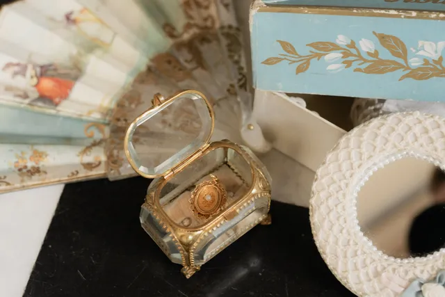 Solène Gisèle Boîte Bijoux Verre Laiton Napoléon