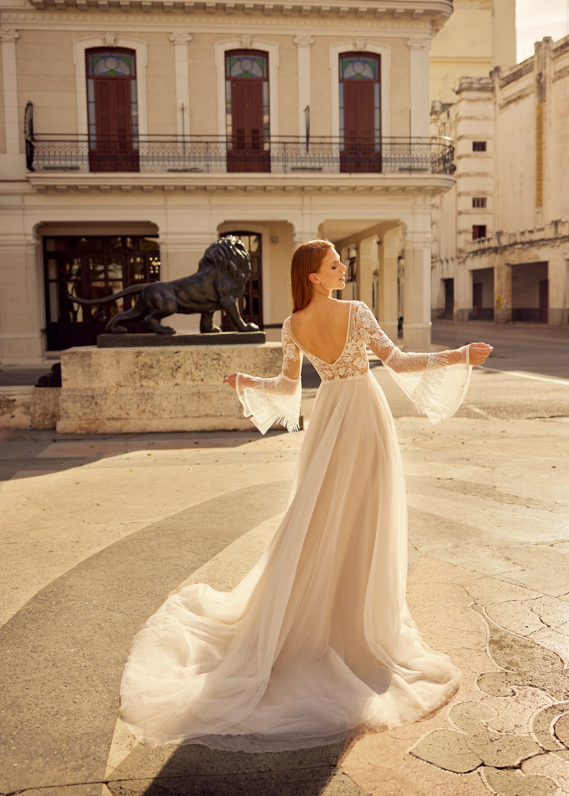 Hervé Paris Libre Collection Lola-A robe de mariée cérémonie
