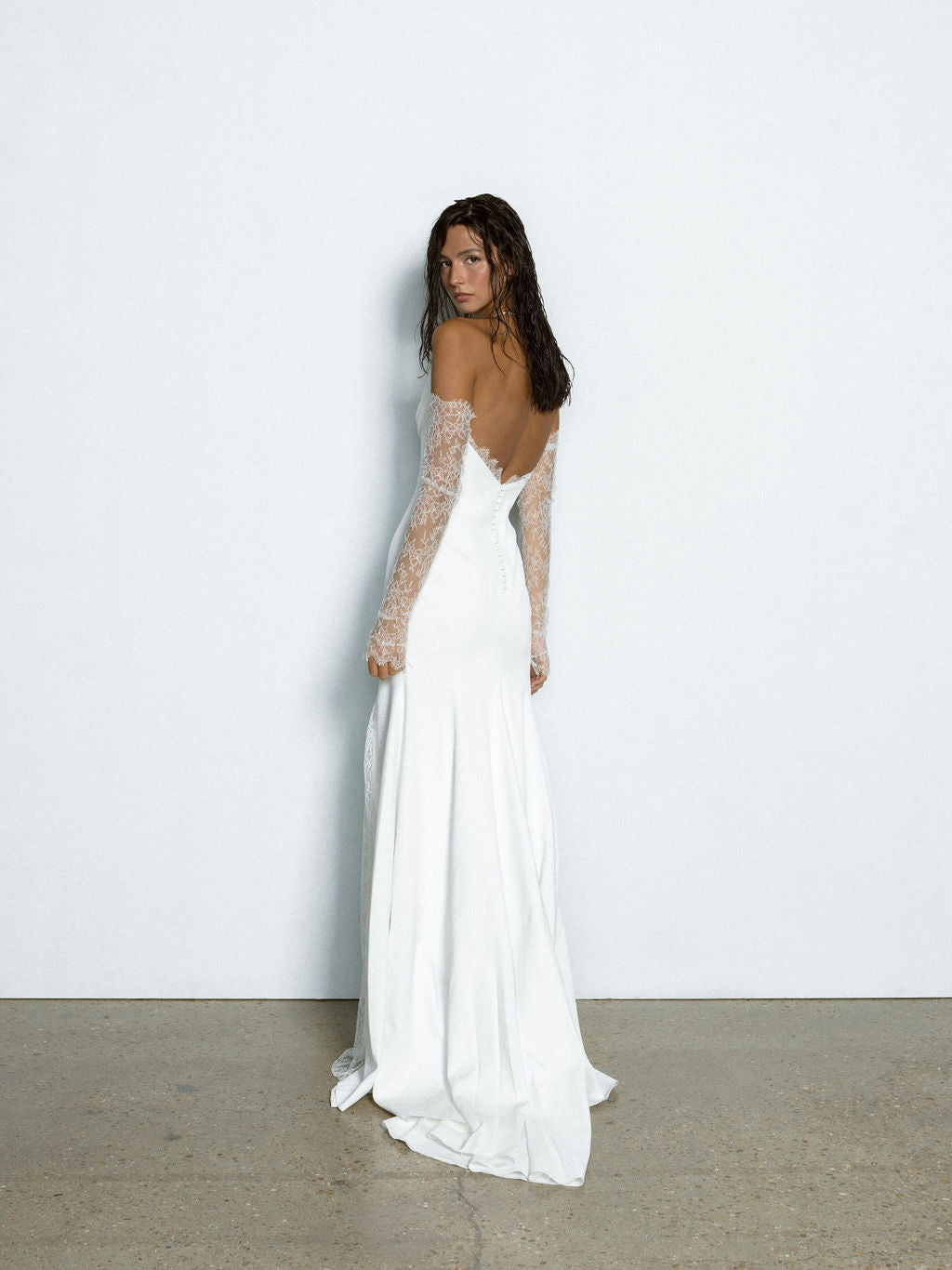 Rime Arodaky Bridal Divine robe sirène dentelle fente