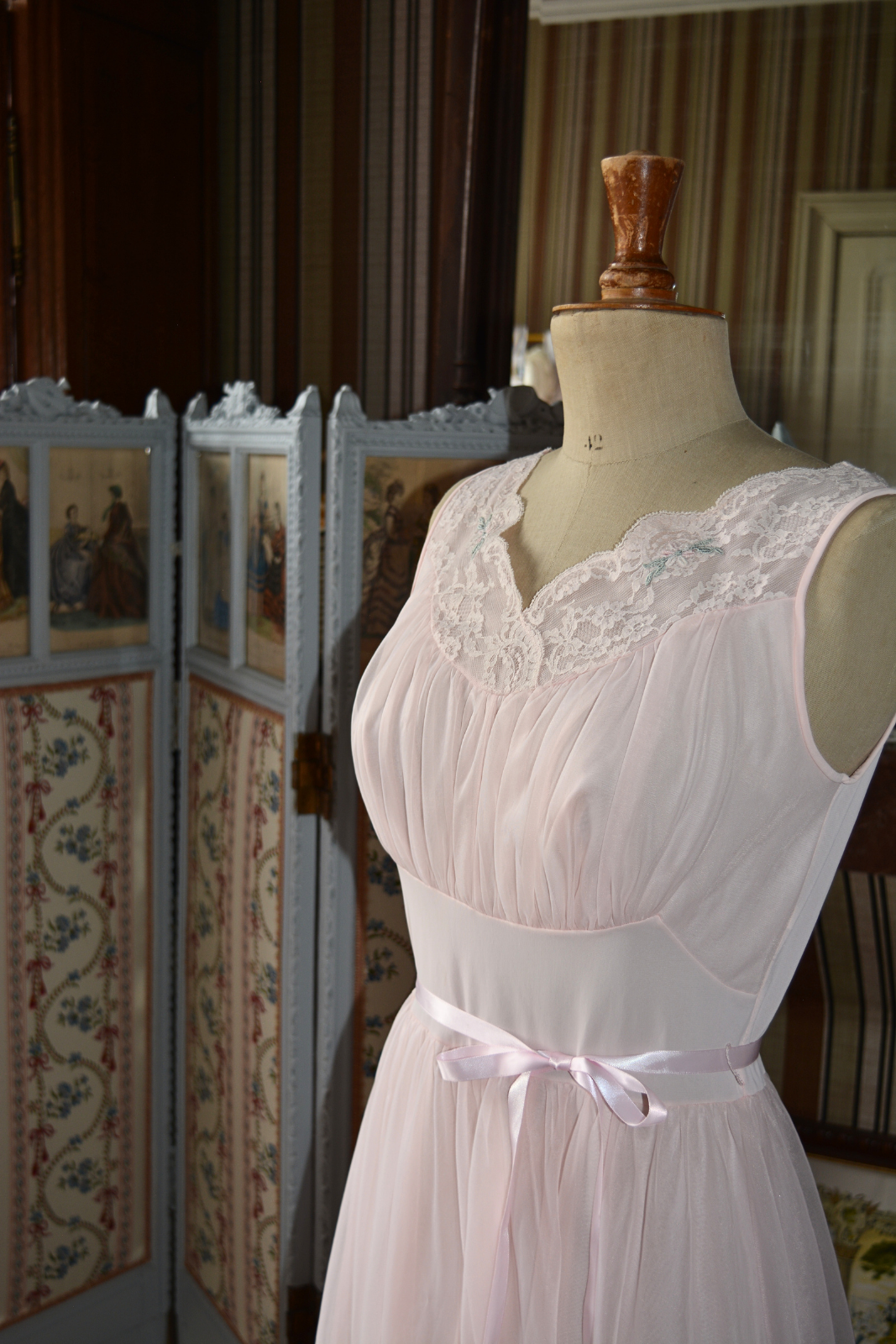 Solène Gisèle Les Déshabillés Nuisette Vintage Rose Évasé