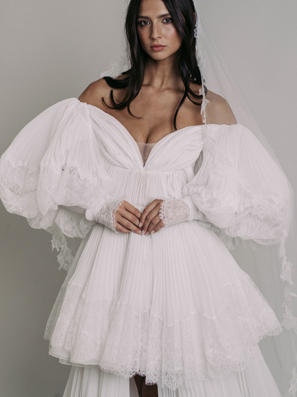 Rime Arodaky Bridal Universe robe mariée plissé dentelle