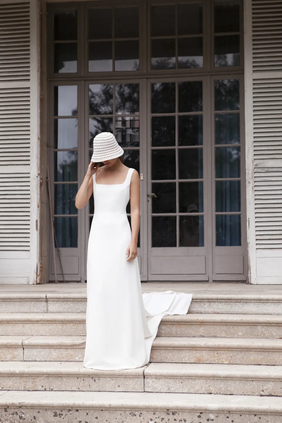 Maison Floret Sur-mesure Jean robe de mariée crêpe décolleté carré