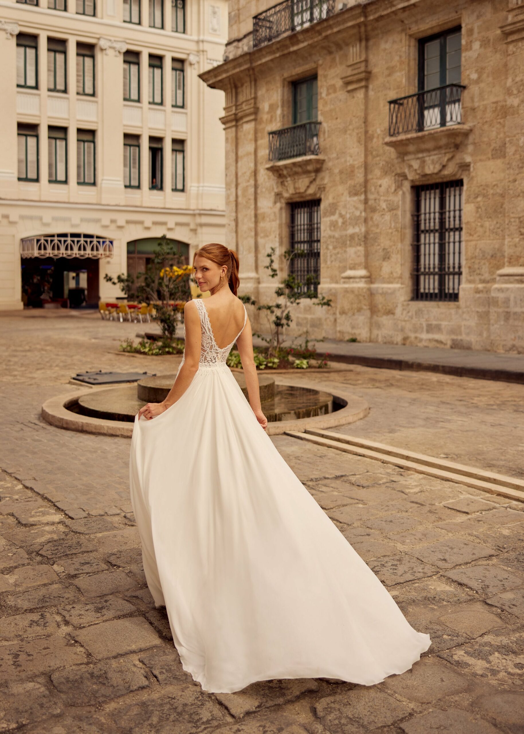 Hervé Paris Libre Leo-ZA robe de mariée ivoire dentelle