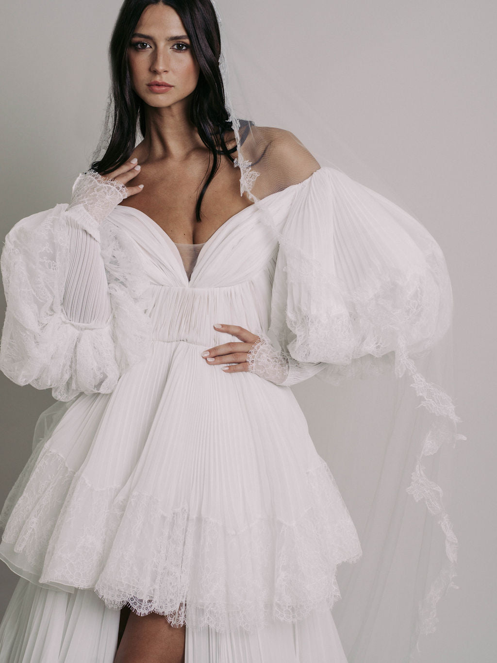 Rime Arodaky Bridal Universe robe mariée plissé dentelle