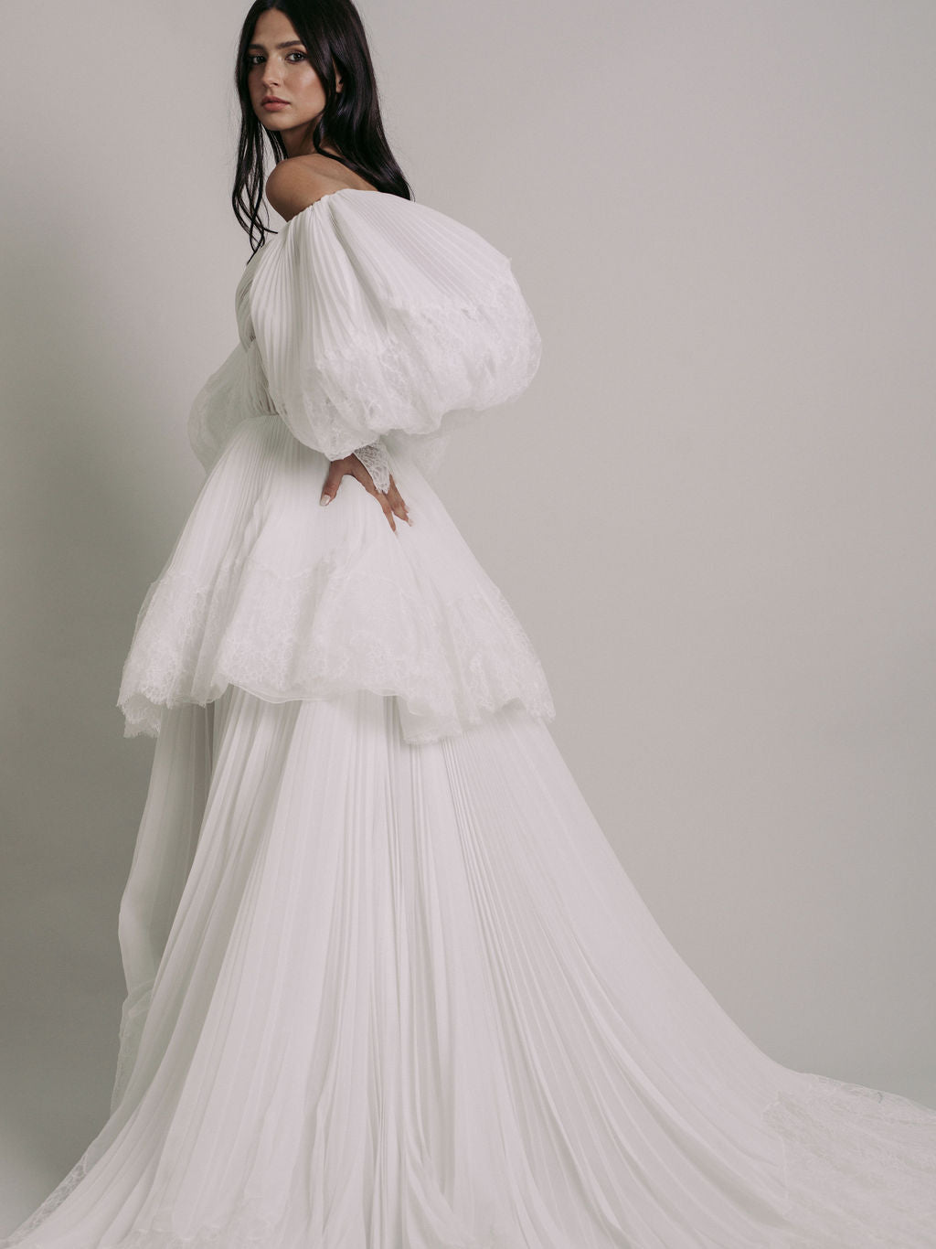 Rime Arodaky Bridal Universe robe mariée plissé dentelle