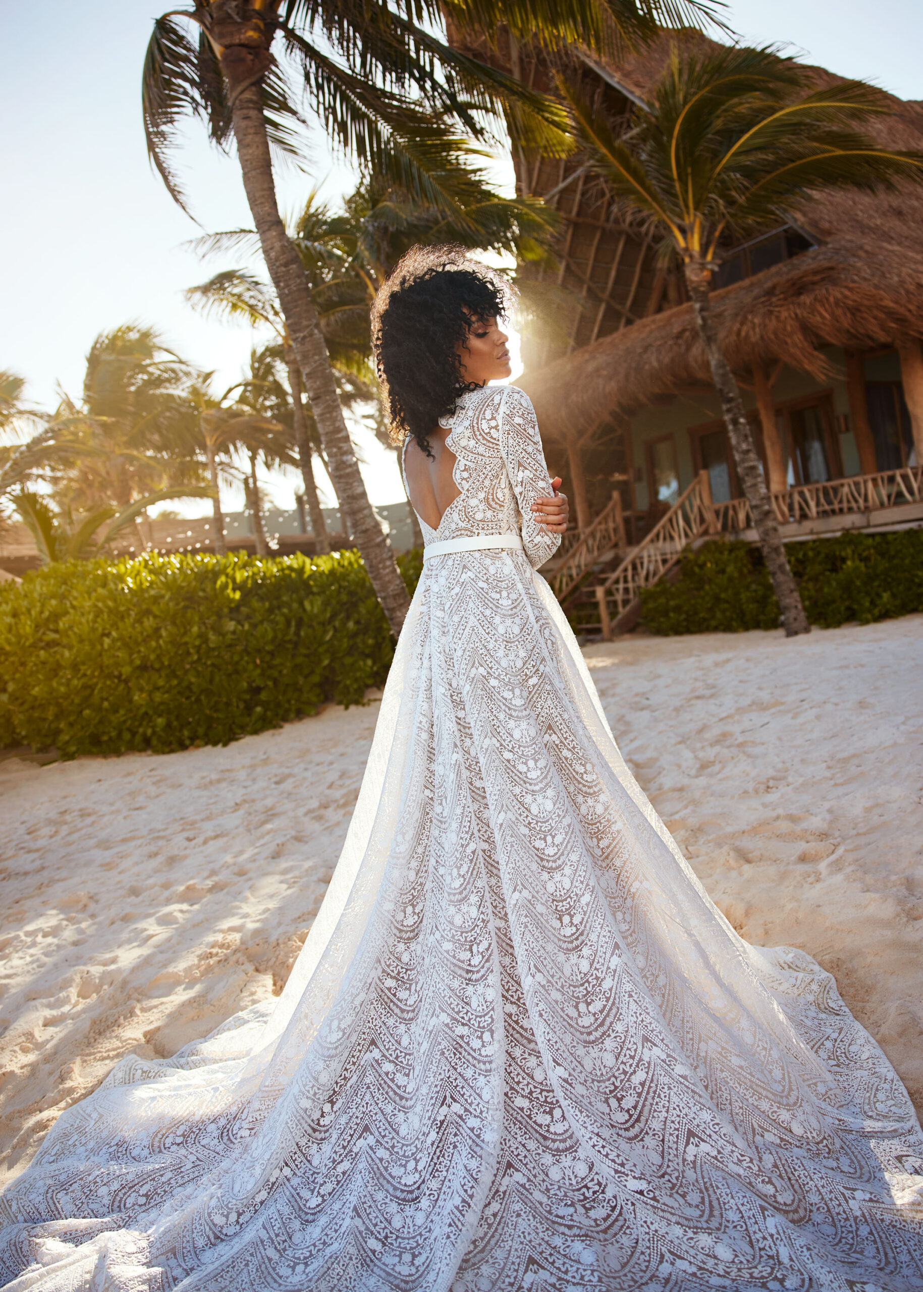 Hervé Paris Mystical Brisa robe de mariée bohème dos nu