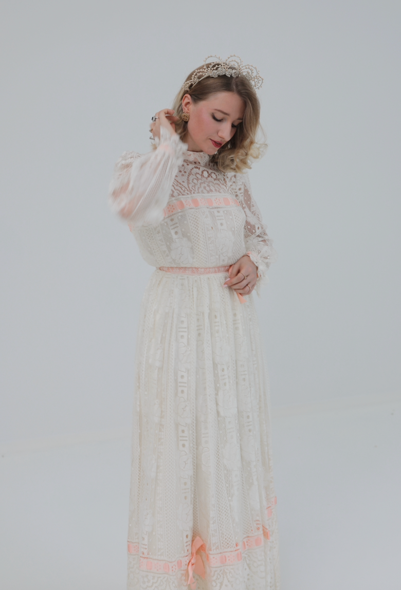 Solène Gisèle La mariée Robe Léontine robe dentelle 1975